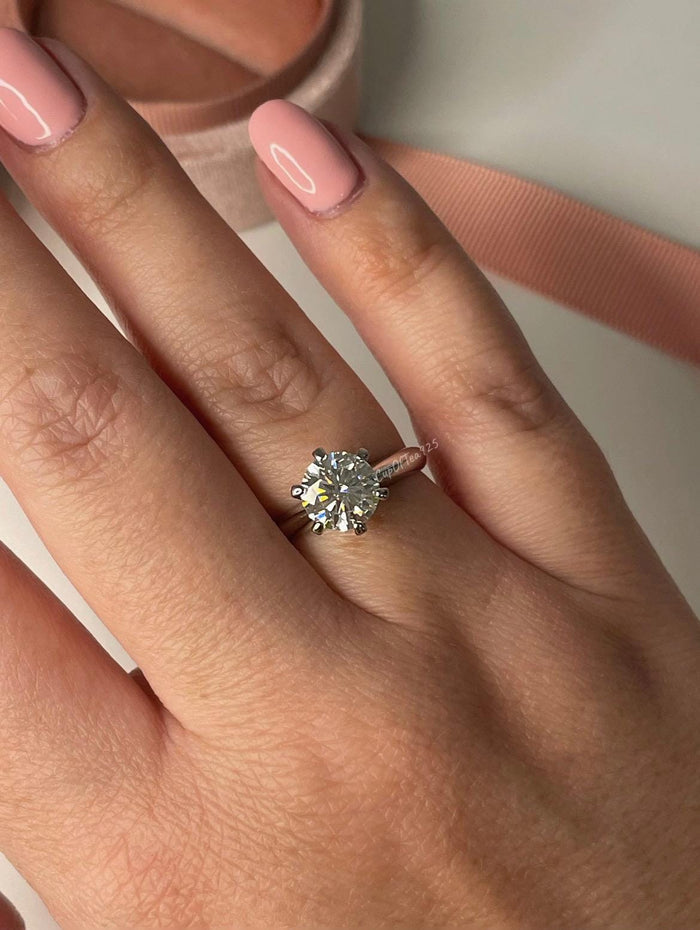 1CT 2CT Round Brilliant Cut D color VVS Moissanite engagement Ring In Sterling Silver 925 or Gold, Solitare Moissanite engagement ring
