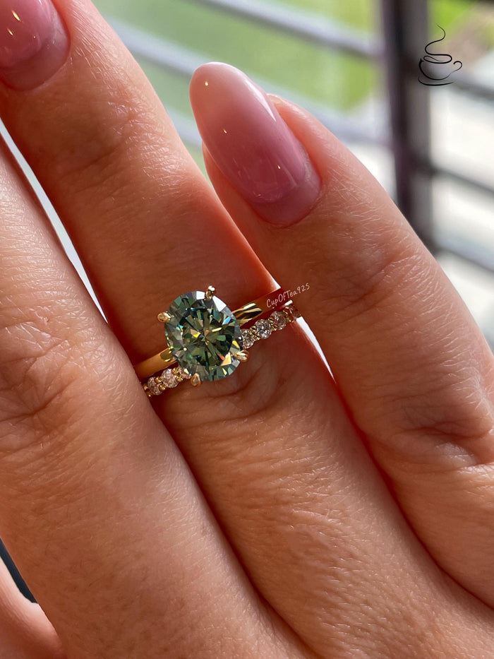 2 carat oval cut green moissanite engagement ring set, gold vermeil green moissanite ring, green stone ring, gift for her