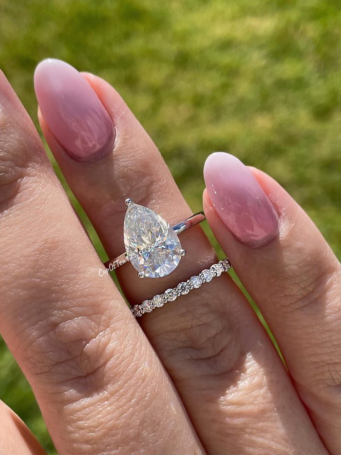 4CT pear cut moissanite engagement ring set, sterling silver ring set, tear drop moissanite ring, pear cut engagement ring in gold vermeil