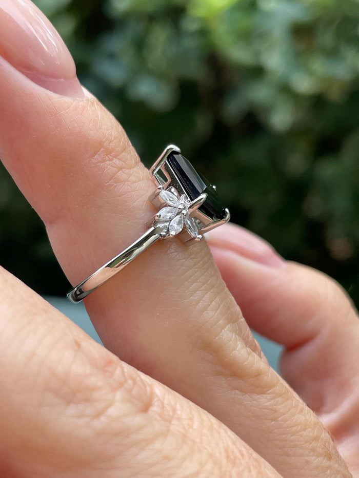 Black Onyx Ring, Sterling Silver 925 kite shaped black onyx engagement ring