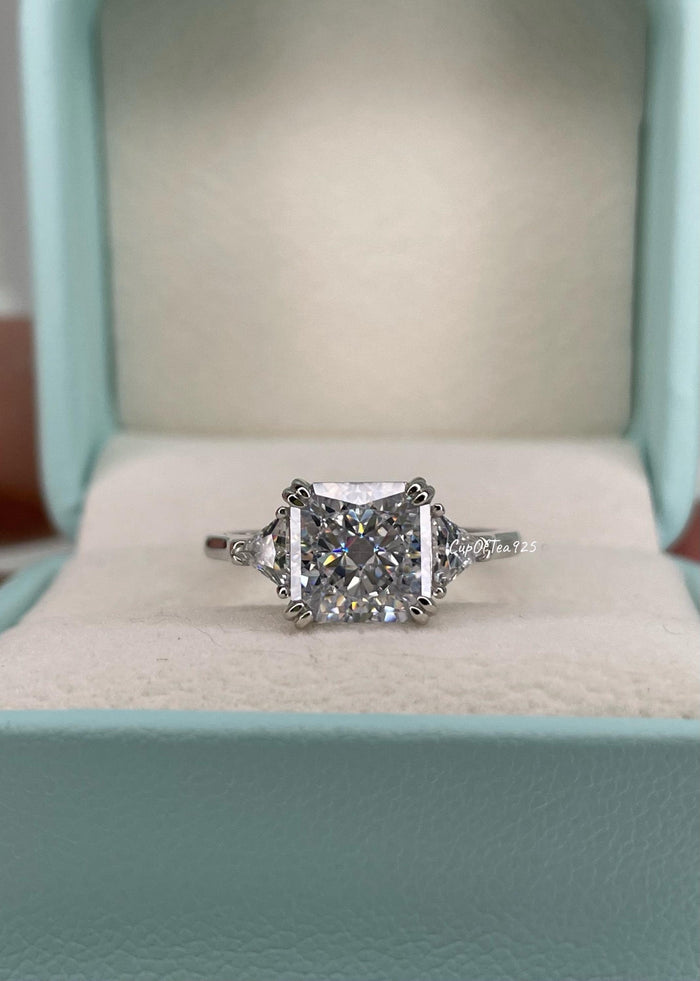 Crushed ice 3CT engagement ring with 8A CZ simulated diamond in sterling silver 925. Engagement ring, promise ring, three stone ring