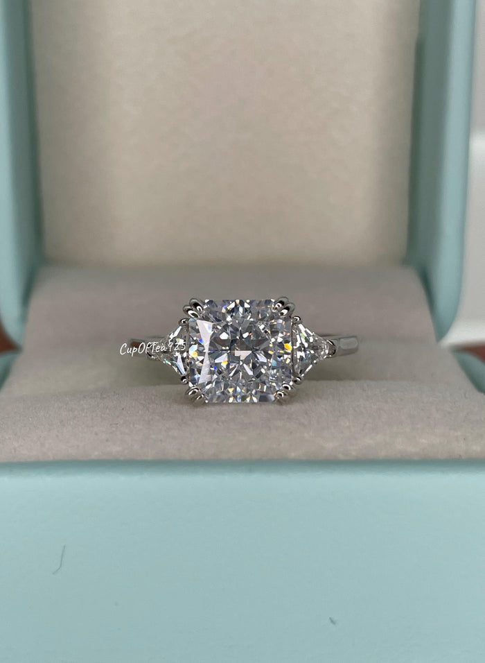 Crushed ice 3CT engagement ring with 8A CZ simulated diamond in sterling silver 925. Engagement ring, promise ring, three stone ring