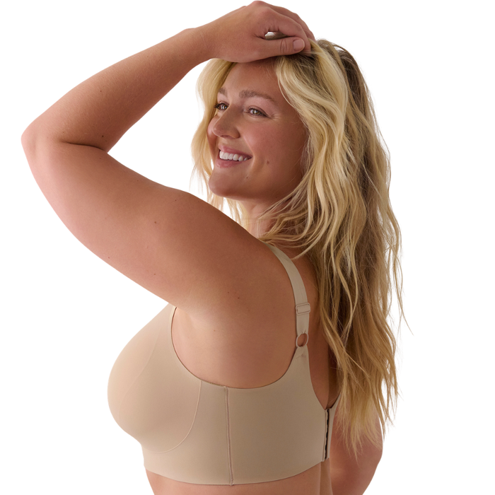 Evelyn & Bobbie The Busty Bra