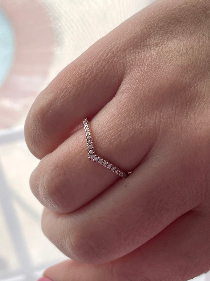Moissanite. 0.26 CTTW Rose gold over Sterling Silver 925 Chevron Ring with Moissanite, V Ring, Stacking Ring
