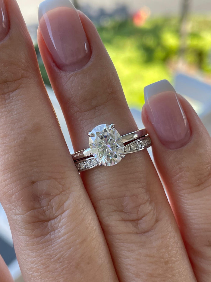 Moissanite engagement ring set. Sterling Silver 925 bridal set with 2CT oval cut moissanite or CZ solitaire and curved moisanite band.