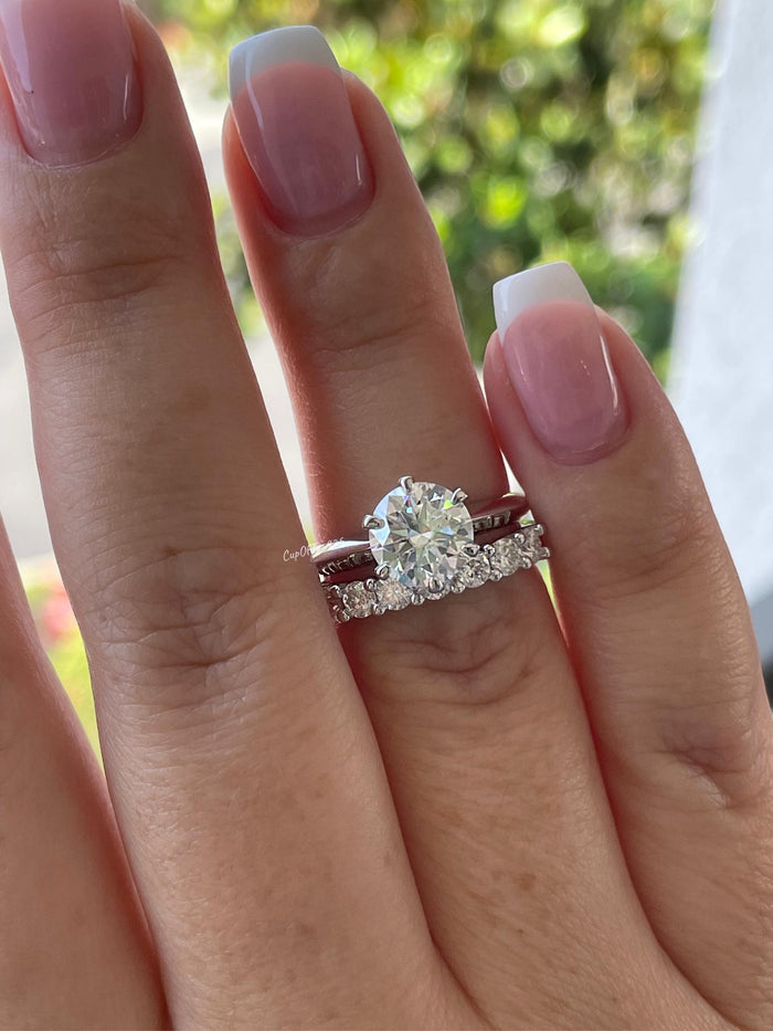 Moissanite engagement ring set. Sterling Silver 925 bridal set with 2CT round cut D VVS moissanite and half eternity Moissanite band