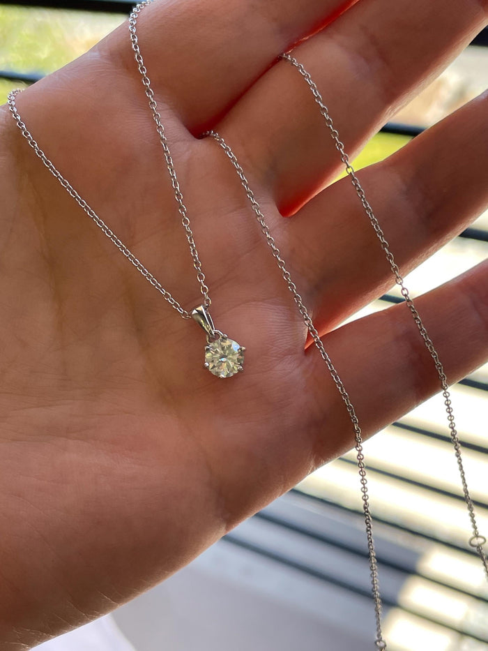 Moissanite Necklace , Sterling Silver, 0.8ct Sparkling Crispy Cler Moissanite Pendant with Chain