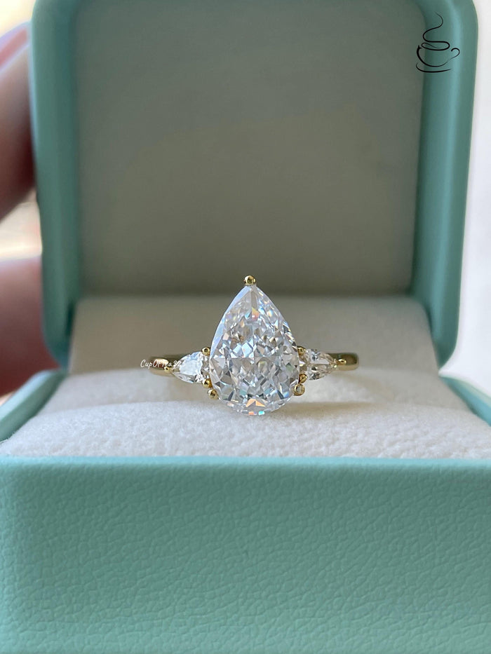 New In! 3 carat crushed ice simulated diamond pear shaped engagement ring in silver 925, yellow gold vermeil ring, gift for her