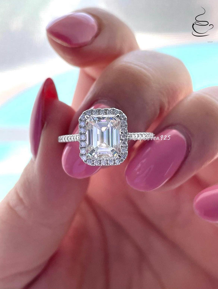 New In! 3.75 TCTW Moissanite. Sterling Silver 925 engagement ring 3CT emerald halo DEF VVS moissanite