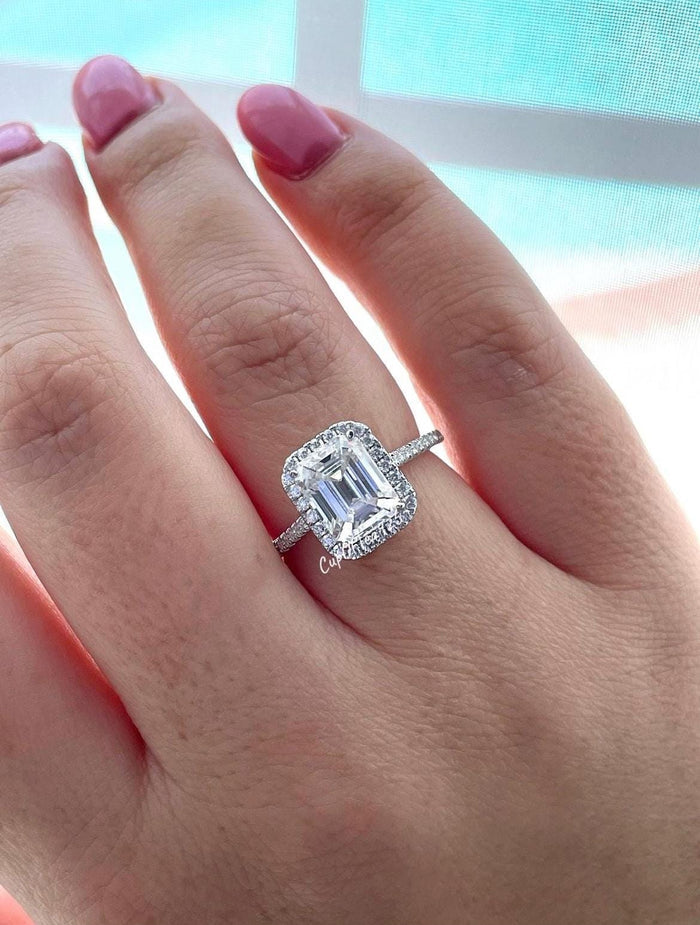 New In! 3.75 TCTW Moissanite. Sterling Silver 925 engagement ring 3CT emerald halo DEF VVS moissanite