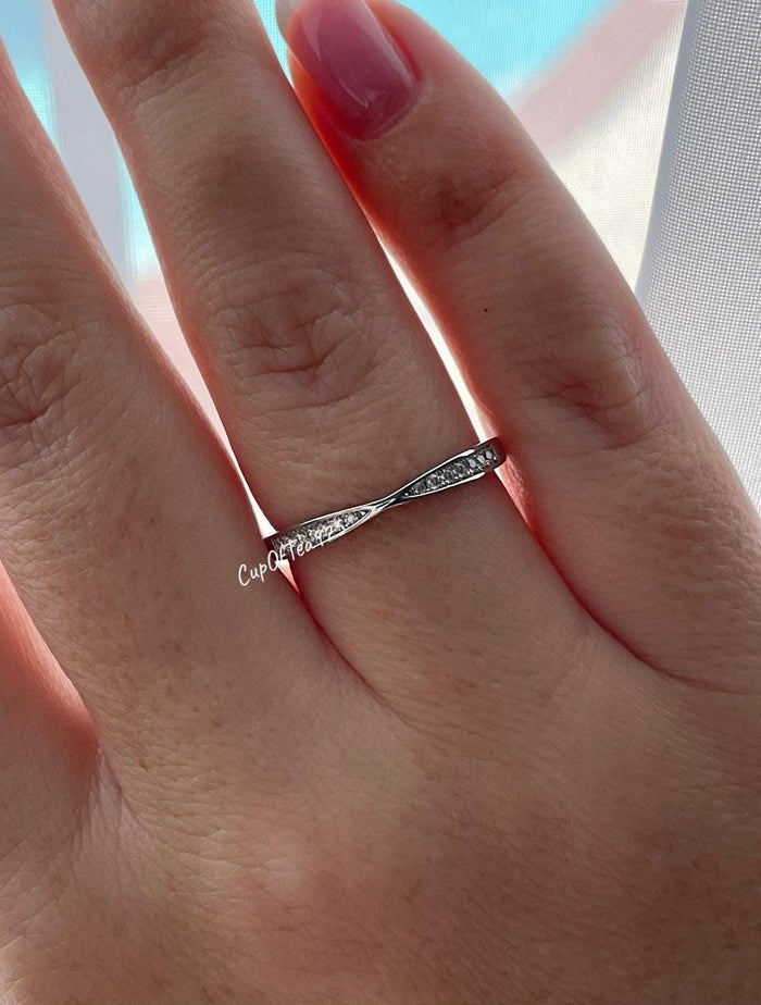 New In! Moissanite Bridal Set. Sterling Silver 925 the fines D color VVS 1.5CT Oval Cut Certified Moissanite Engagement Ring + wedding band