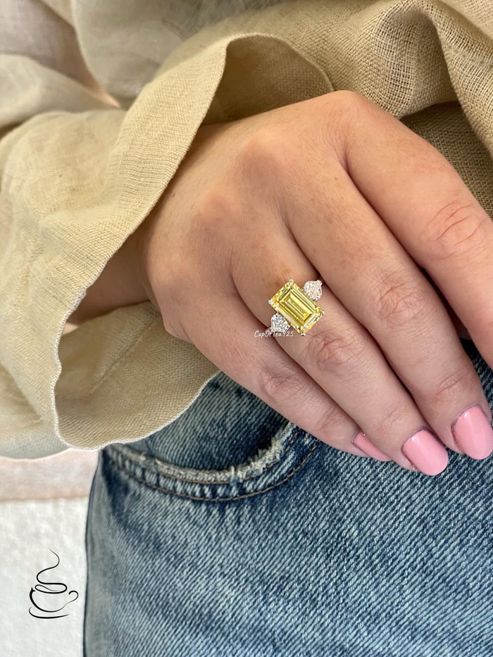 New In! Sterling Silver 925 engagement ring with 3.5CT yellow canary emerald cut CZ simulated diamond