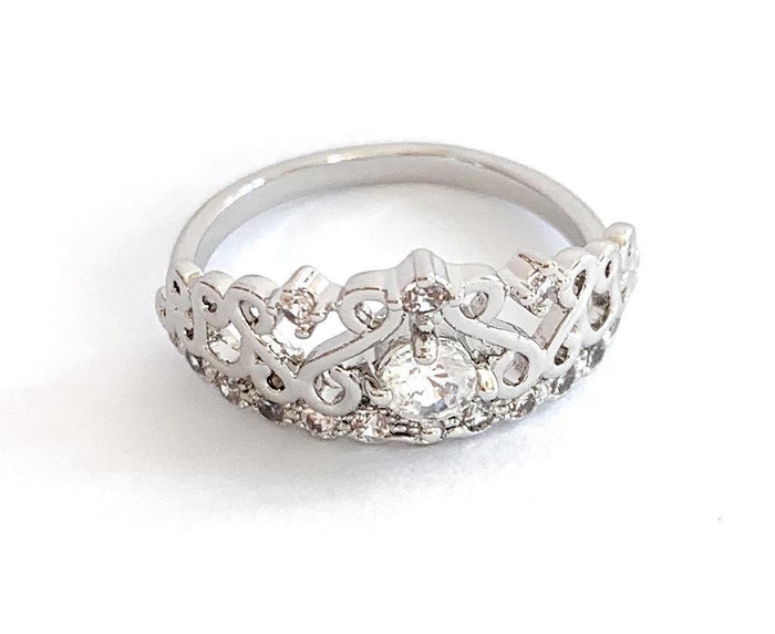 Silver crown ring with cubic zirconia stones