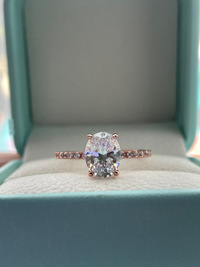 Rose gold vermeil, yellow gold vermeil, silver 925 Engagement Ring with 2CT oval cut simulated diamonds or moissanite