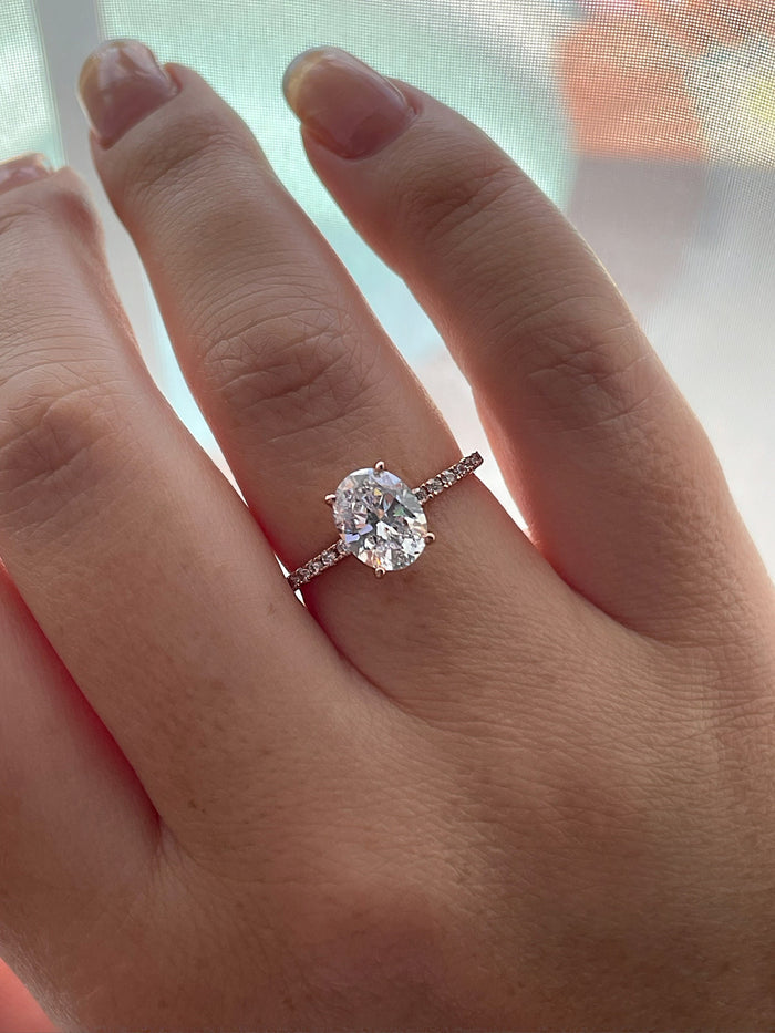 Rose gold vermeil, yellow gold vermeil, silver 925 Engagement Ring with 2CT oval cut simulated diamonds or moissanite