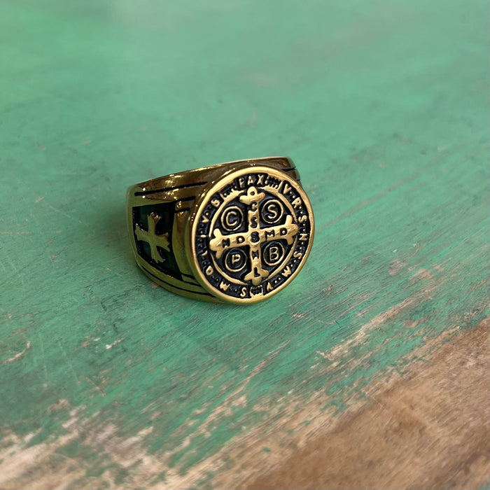 12 / Gold