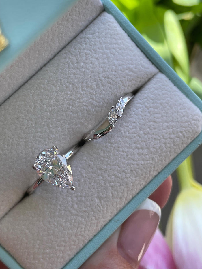 Sterling silver 925 bridal set with 2CT, 3CT pear cut CZ simulated diamond engagement ring and curved wedding band