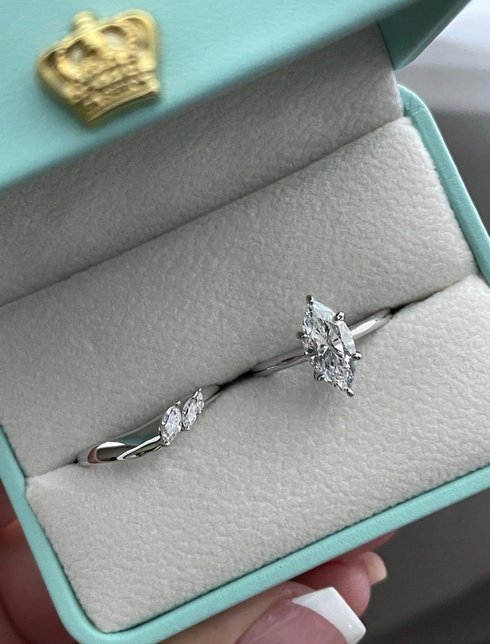 Sterling Silver 925 Engagement Ring bridal set with 1.5CT marquise cut simulated dimond Solitare and curved wedding band