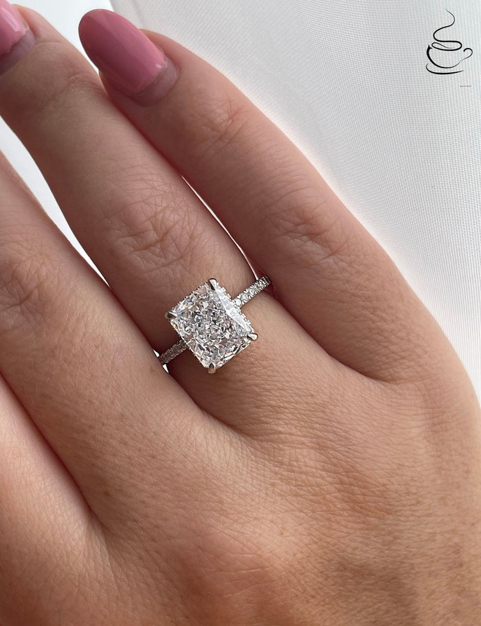Sterling Silver 925 engagement ring with 3.3CT crushed ice radiant cut simulated diamond