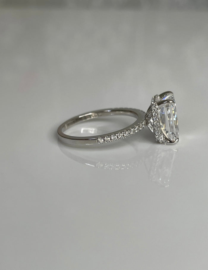 Sterling Silver 925 engagement ring with 3.3CT crushed ice radiant cut simulated diamond