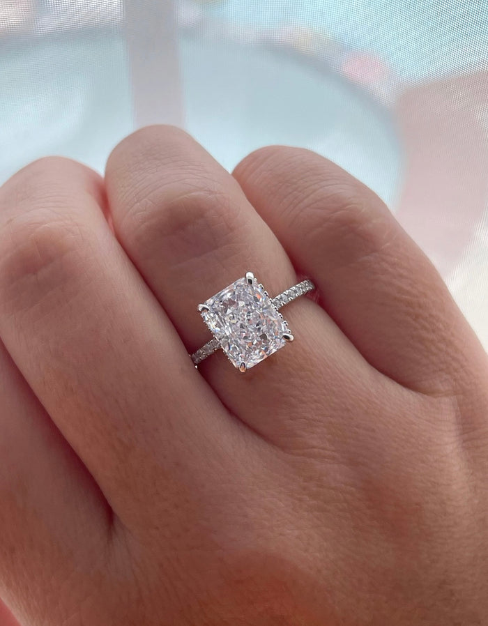 Sterling Silver 925 engagement ring with 3.3CT crushed ice radiant cut simulated diamond