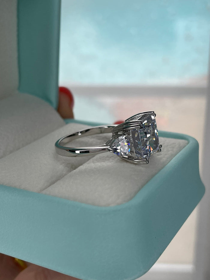 Sterling Silver 925 engagement ring with 3CT 5CT crushed ice square radiant cut 8A CZ diamond, 3 stone ring