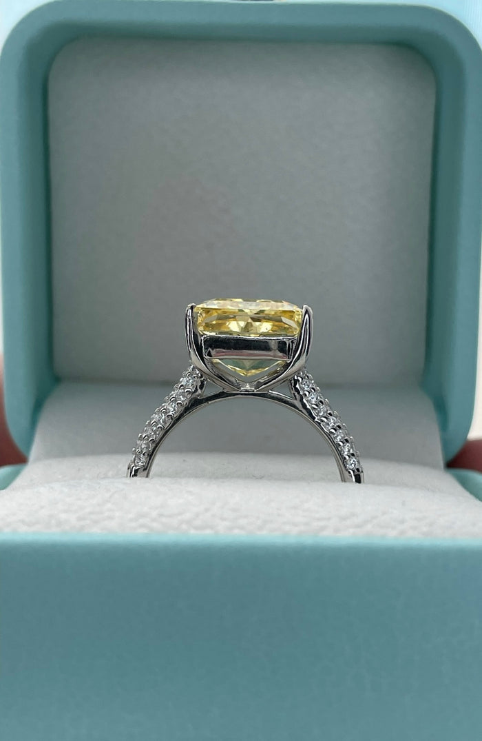 Sterling Silver 925 engagement ring with 5CT yellow canary crushed ice simulated diamond