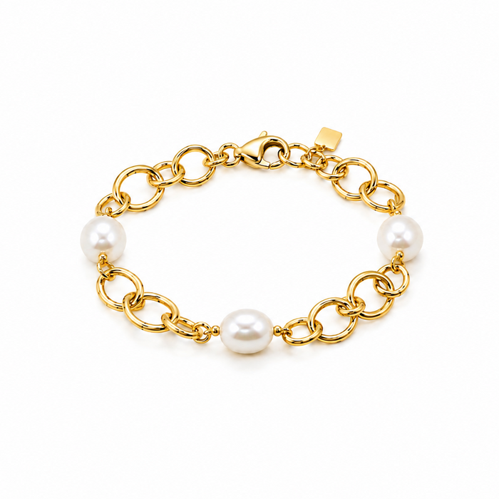 Sunset Beach Pearl Bracelet Gold crafted with genuine freshwater pearls and premium gold vermeil chain links in a coastal-inspired Australian jewellery design.
