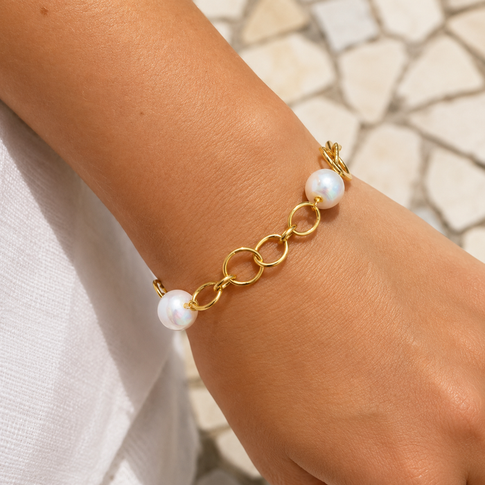 Sunset Beach Pearl Bracelet Gold crafted with genuine freshwater pearls and premium gold vermeil chain links in a coastal-inspired Australian jewellery design.