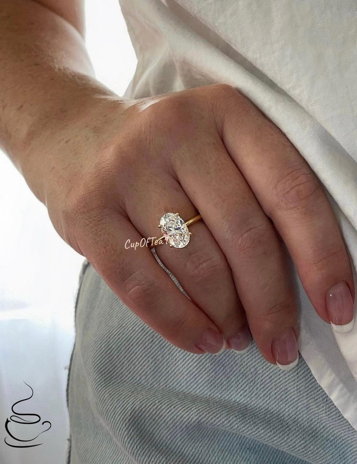 The Brooklyn. 10K, 14K, 18K Gold, Sterling Silver 925 2.5CT, 4CT Oval Cut Solitaire Engagement Ring with D VVS Moissanite