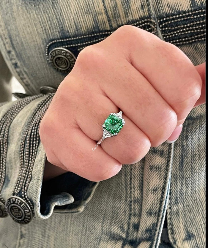 The Joy. Crushed ice 3CT green emerald in sterling silver 925. Engagement ring, promise ring, May birthstone ring