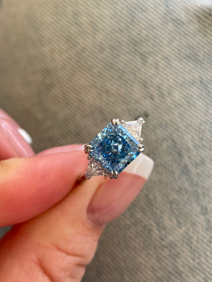 The Joy. Sterling Silver 925 ring with blue topaz crushed ice simulated diamond
