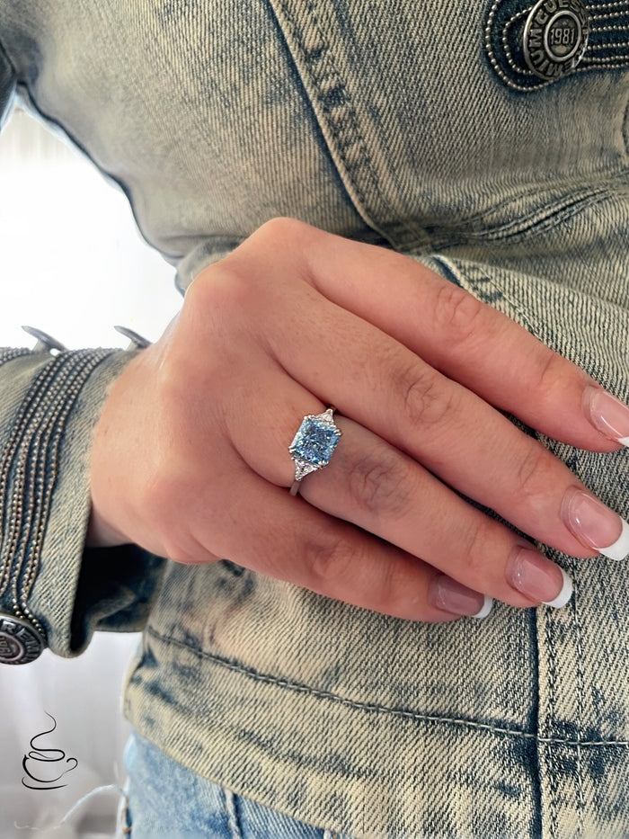 The Joy. Sterling Silver 925 ring with blue topaz crushed ice simulated diamond