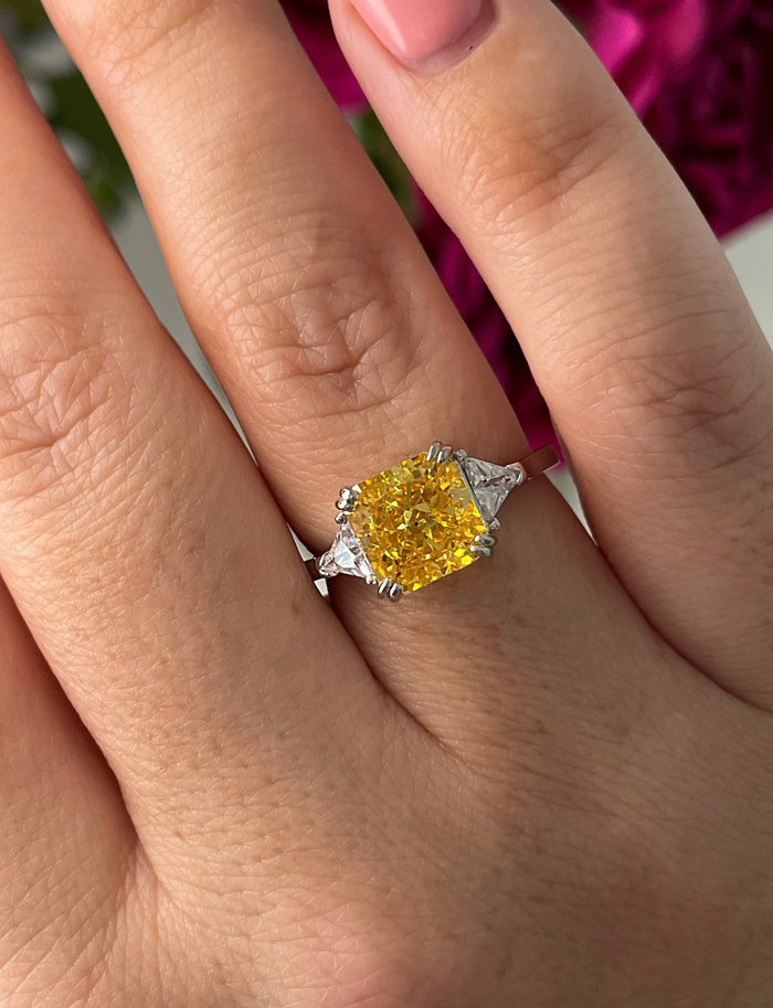 The Joy. Sterling Silver 925 ring with  yellow canary crushed ice simulated diamond