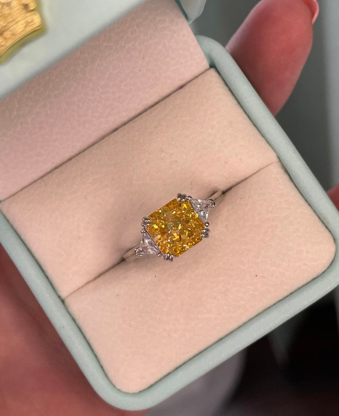 The Joy. Sterling Silver 925 ring with  yellow canary crushed ice simulated diamond
