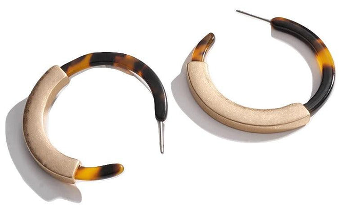 Pair of tortoise hoop earrings, tortoiseshell brown outer with gold inner finish