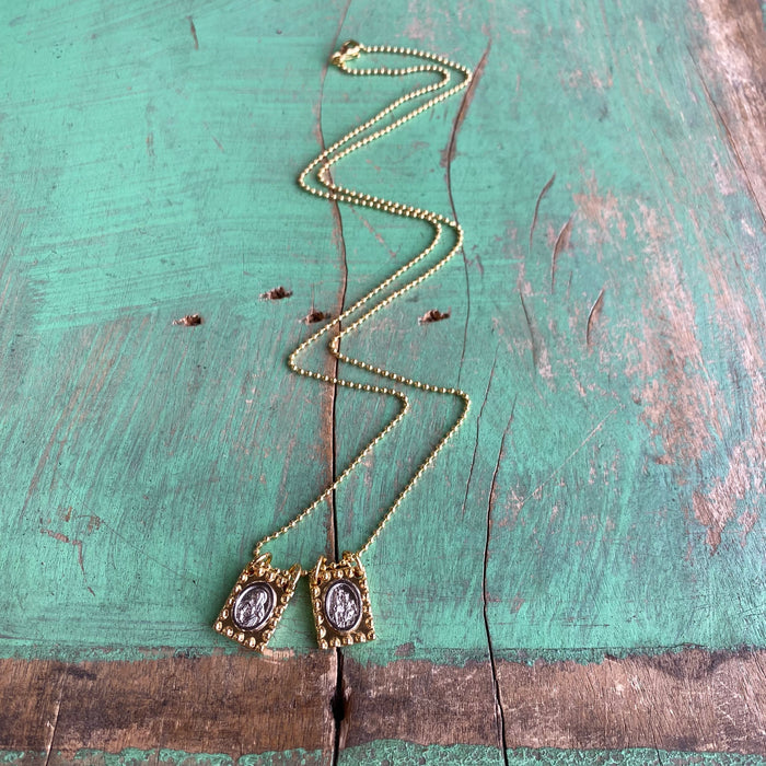 Two-Tone Scapular